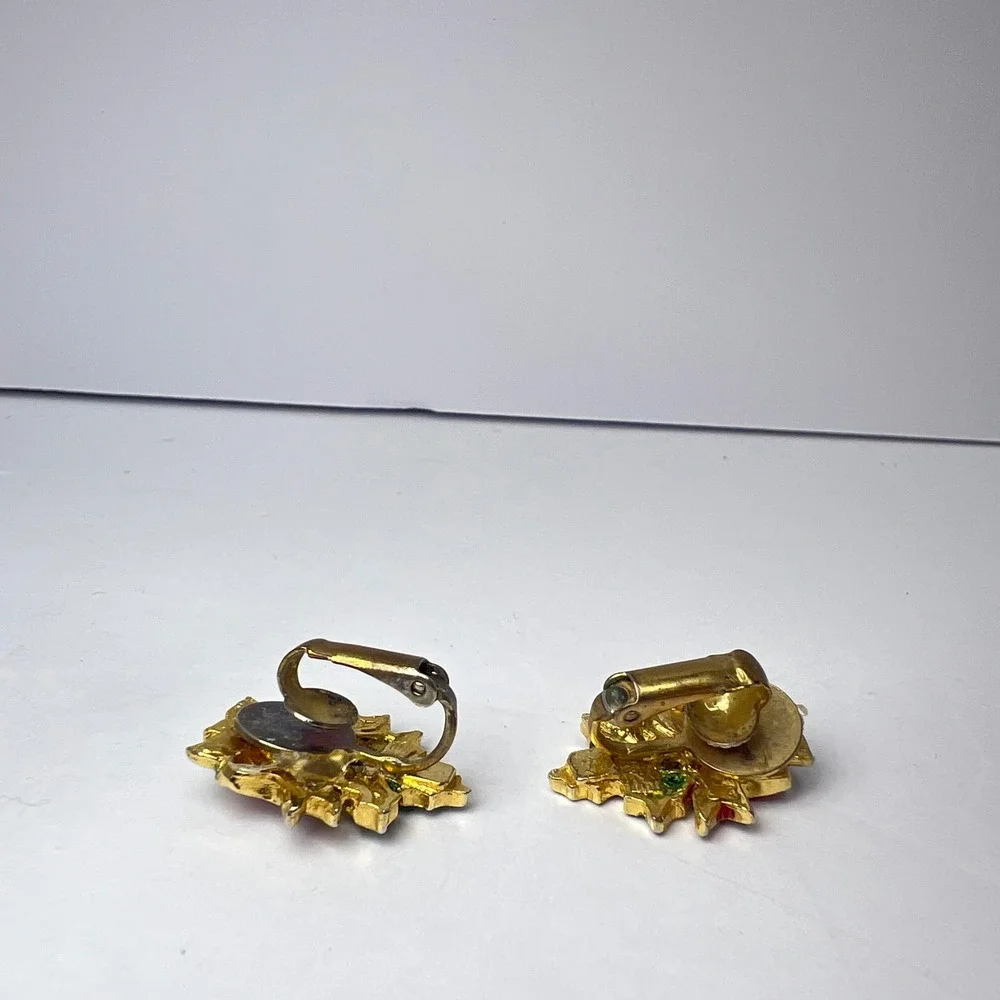 Vintage Holly Berry Clip On Earrings‎ Enamel Red Green Christmas Holiday Festive